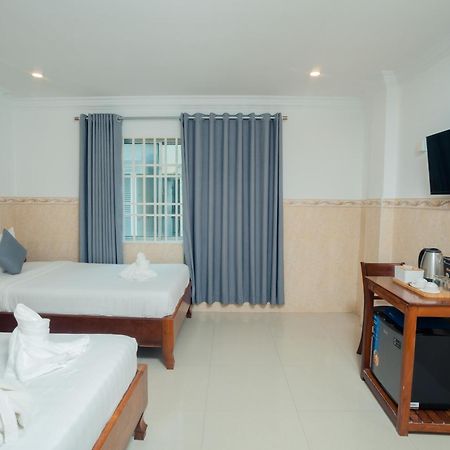 White Corner Hotel Phnom Penh Esterno foto