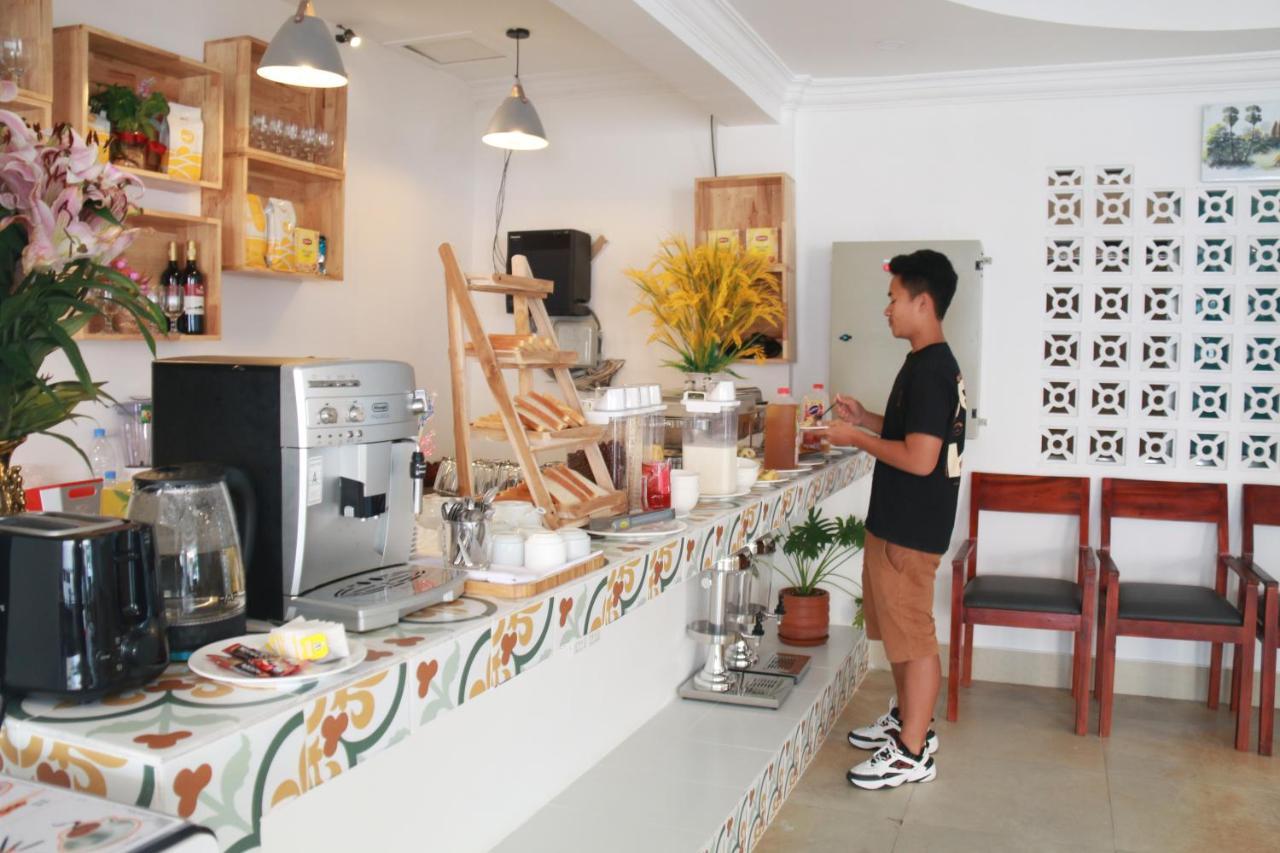 White Corner Hotel Phnom Penh Esterno foto