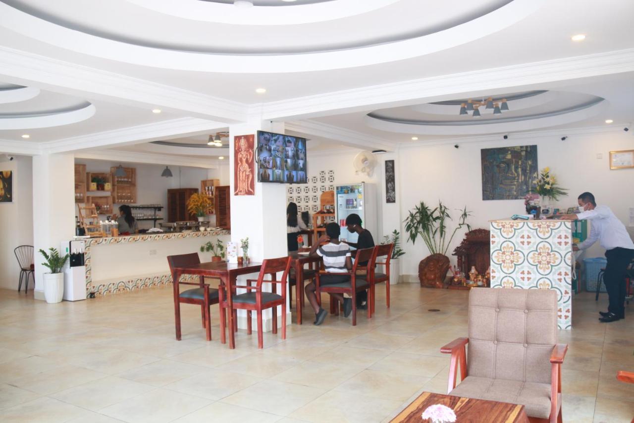 White Corner Hotel Phnom Penh Esterno foto