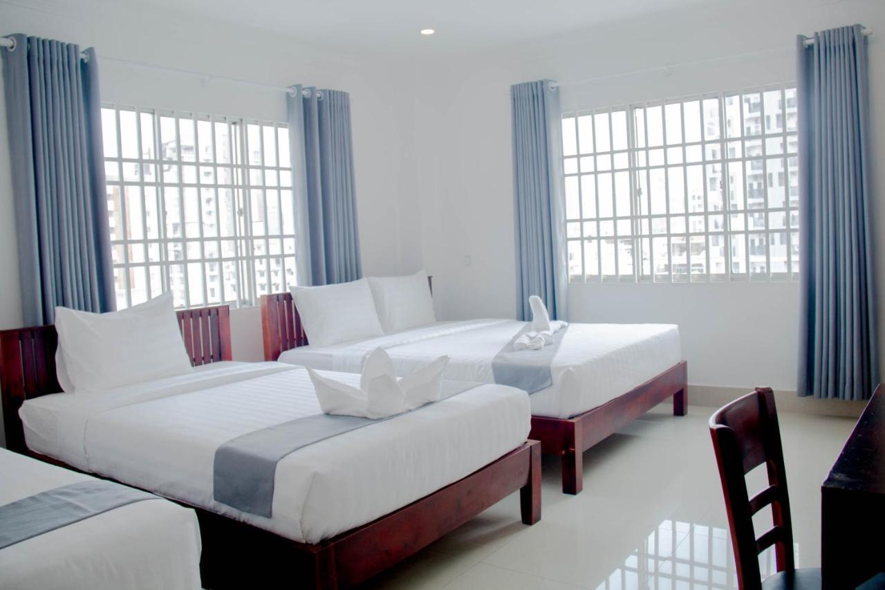 White Corner Hotel Phnom Penh Esterno foto