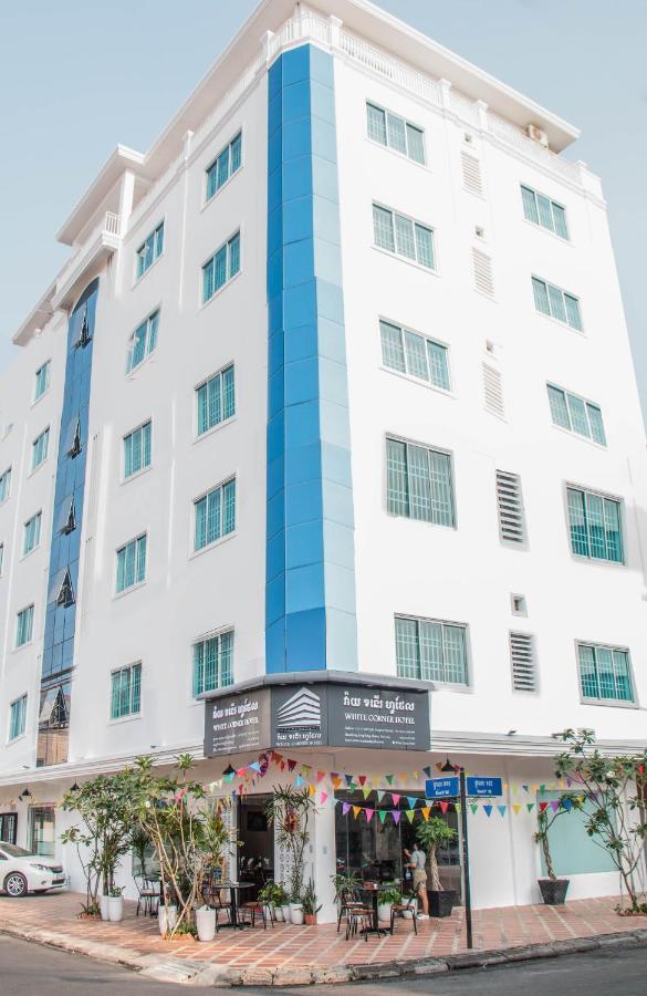 White Corner Hotel Phnom Penh Esterno foto