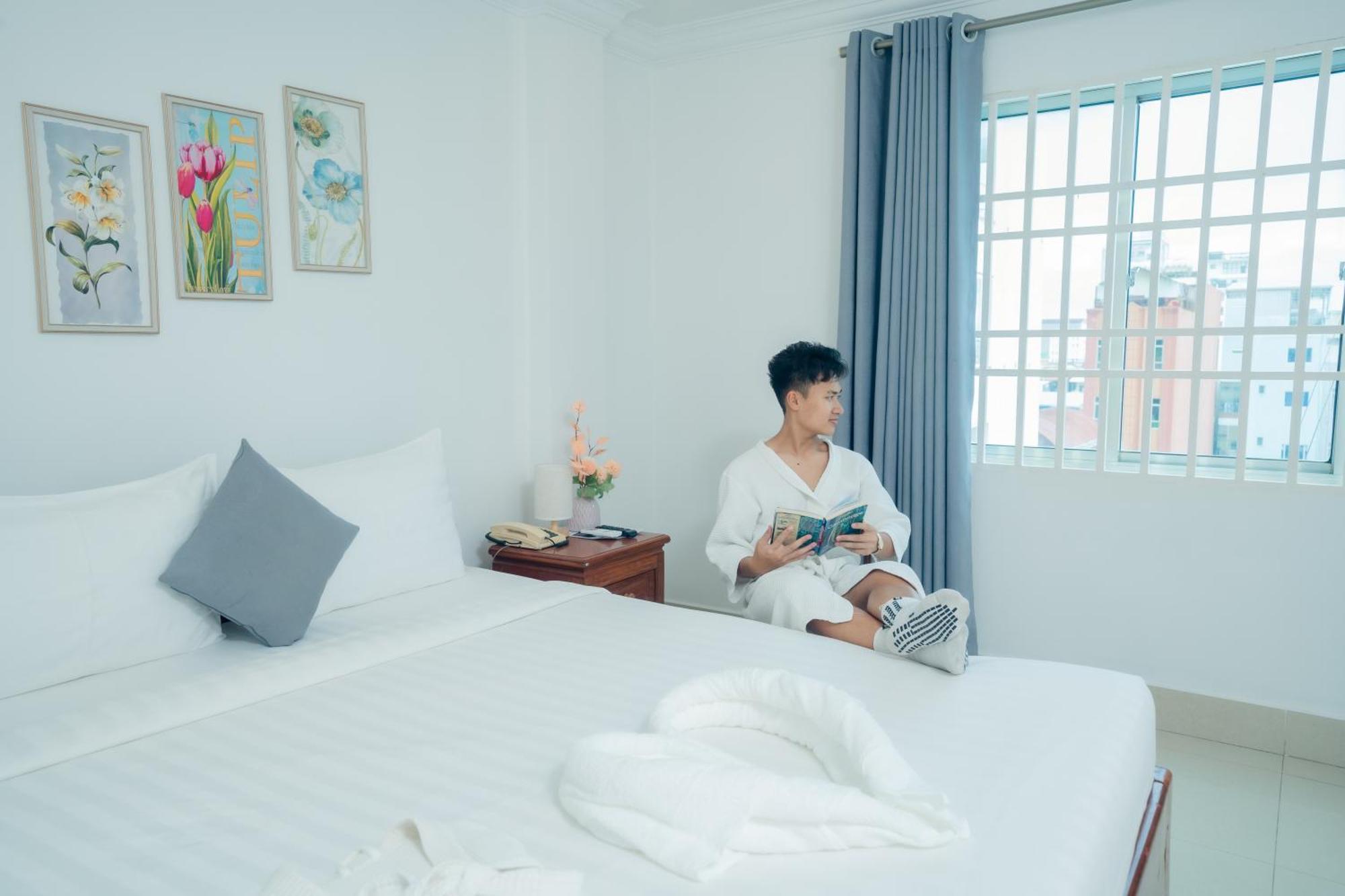 White Corner Hotel Phnom Penh Esterno foto