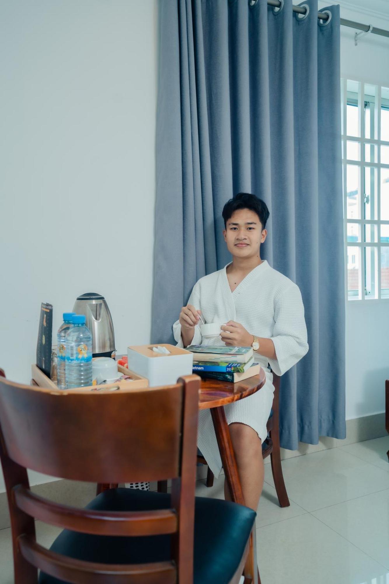 White Corner Hotel Phnom Penh Esterno foto