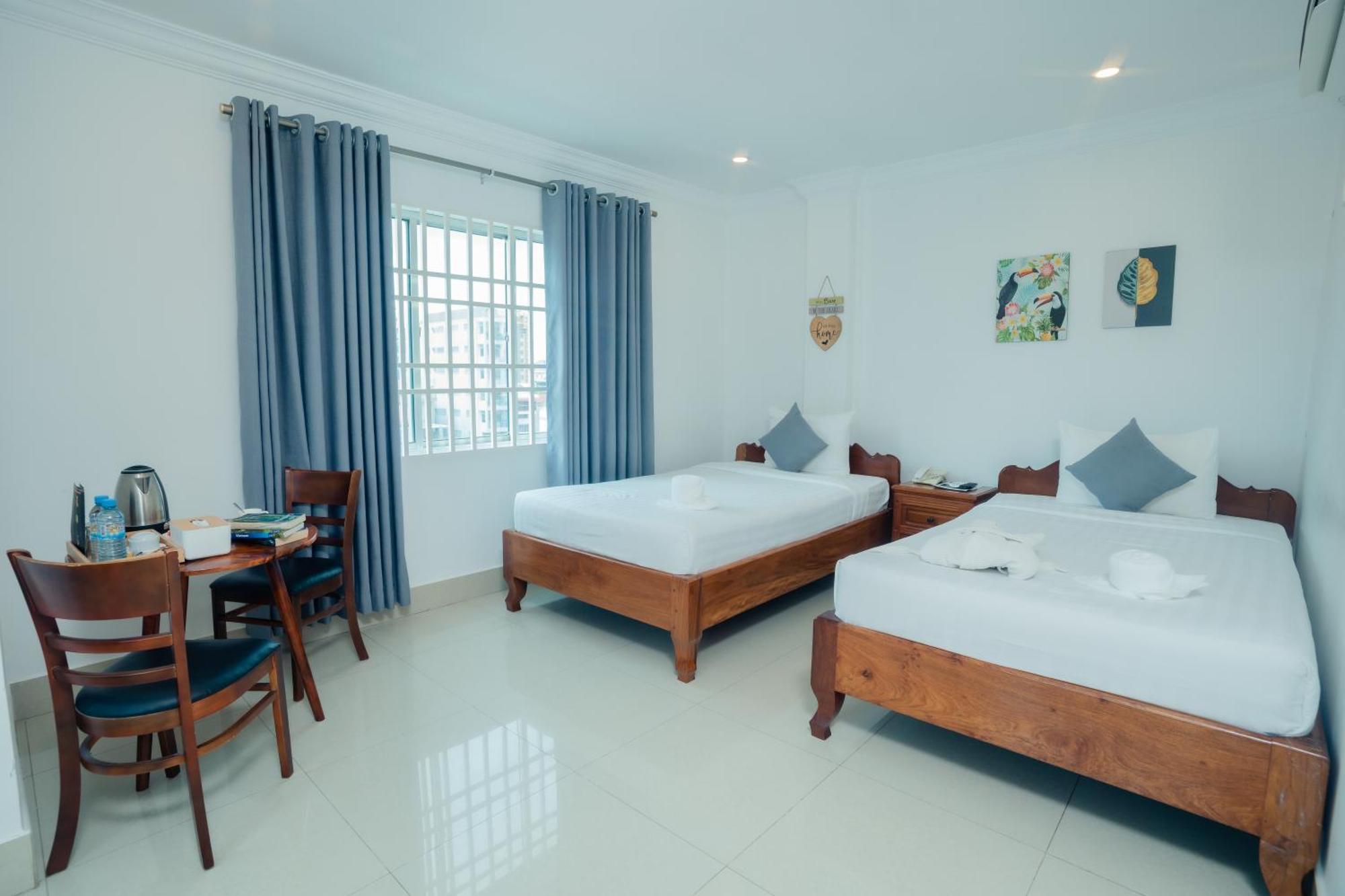 White Corner Hotel Phnom Penh Esterno foto